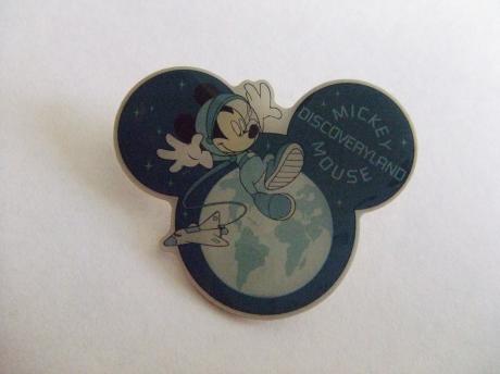 Mickey Mous Discovery Land